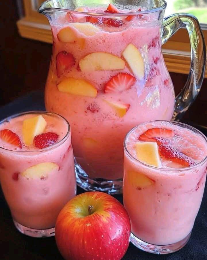 Krämig jordgubbs- och äppelpunch – En himmelsk blandning av fräschör och njutning