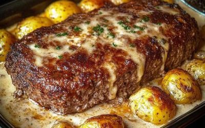 Köttfärslimpa med potatis i krämig sås – rejält och enkelt