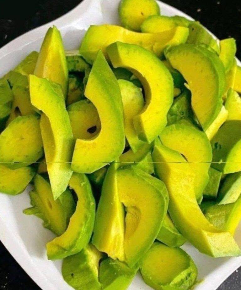 Innan du äter en till avokado, säger läkare att du bör veta följande …