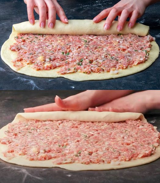 Rulla ihop degen med 500 g köttfärs och grädda i ugnen i 10 minuter.