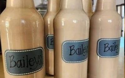 Hur man gör hemlagad Baileyslikör på 5 minuter