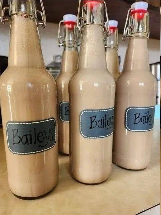 Hur man gör hemlagad Baileyslikör på 5 minuter