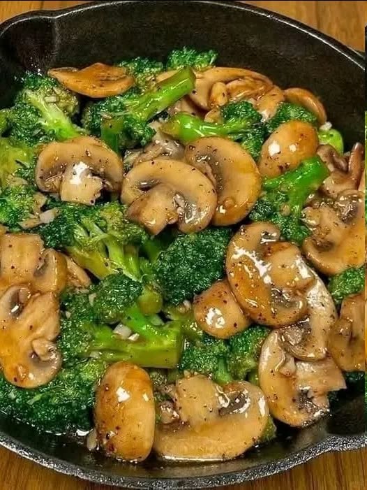 Broccoli har aldrig smakat så gott! Broccoli med svamp och vitlök