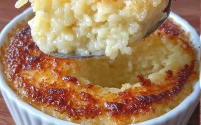 Traditionell risgrynspudding med en gyllene krona