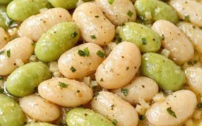 Min morfar ber om en stor skål av detta varje helg. Du kommer att bli förvånad över att denna intensiva smak kommer från bara tre ingredienser. Jag ger dig receptet i utbyte mot ett enkelt “Mums!”