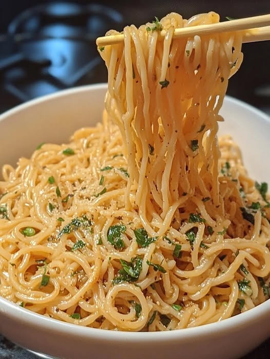 Alla älskar 10-minuters spaghetti med vitlök!