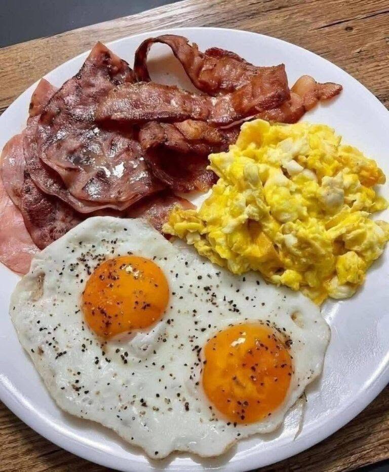 Vad saknas på denna frukosttallrik?