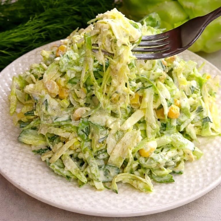 En fantastisk coleslaw för alla som vill gå ner i vikt: Den som smakar den en gång kommer att vilja ha den året runt!