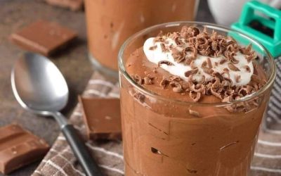 Ljusa choklad- och kaffemousser